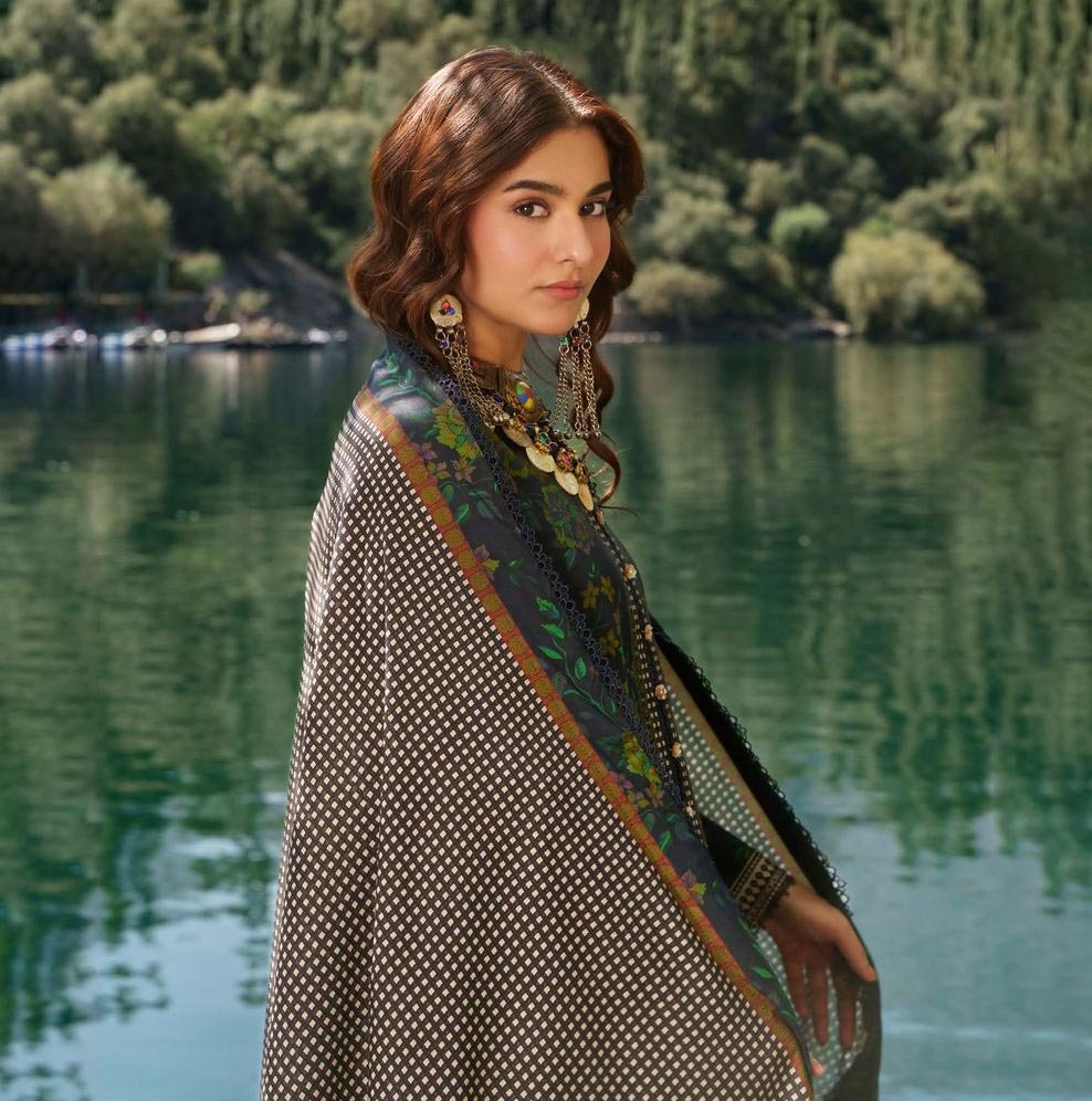 zari-zeens-c-prints-02-01-01 Zari Zeens C-Prints Unstitched Linen - Deep Green - Image 1