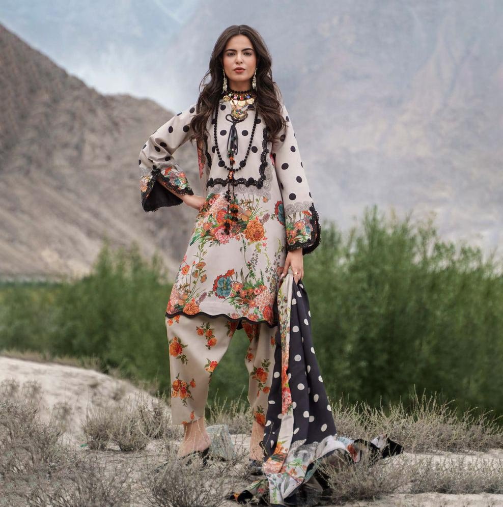zari-zeens-c-prints-05-01-01 Zari Zeens C-Prints Unstitched Linen - White Black - Image 1